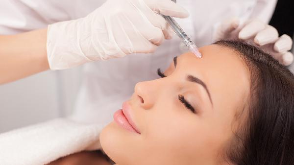 歪鼻梁整形扶正   矫正弯鼻的手术方法