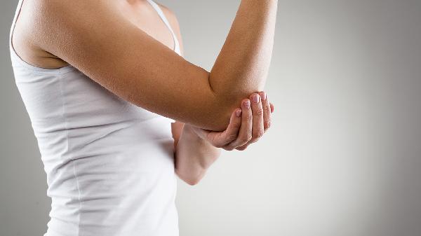 粉碎性骨折和开放性骨折是怎么回事