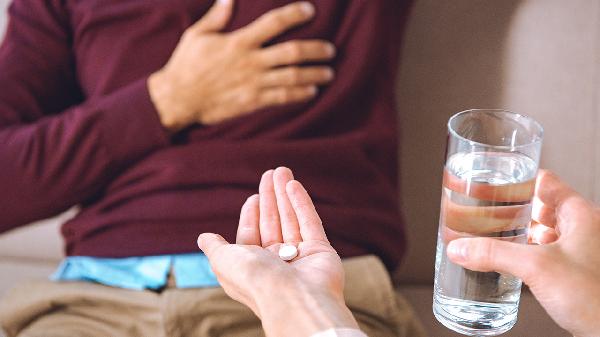 气胸患者胸腔闭式引流的部位是什么