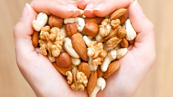 这几类坚果正偷偷摧毁你的肝脏 医生提醒:不论年龄 都少吃点吧