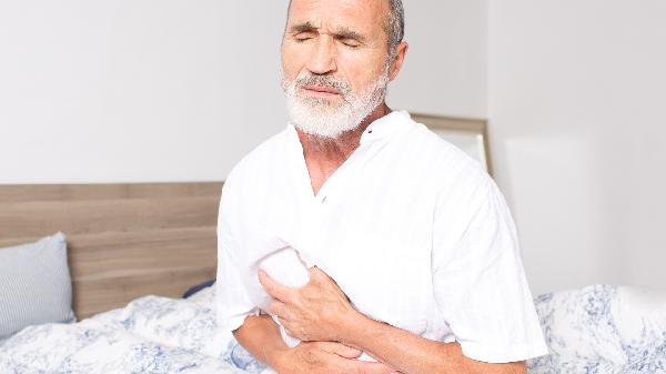 脂肪肝人群 若出现这4种情况 说明肝脏开始硬化了 趁早就医