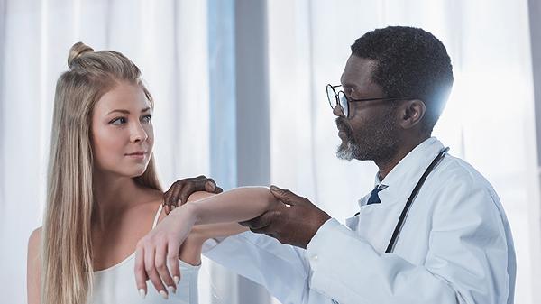 脖子连着肩胛骨的筋疼怎么治