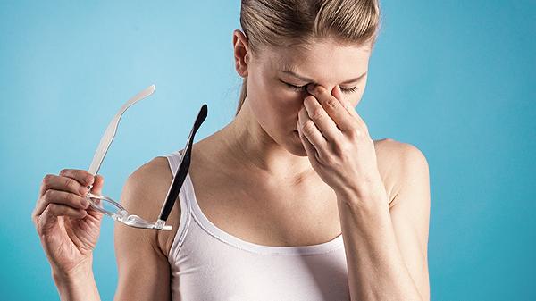 一边头疼眼睛胀痛怎么回事