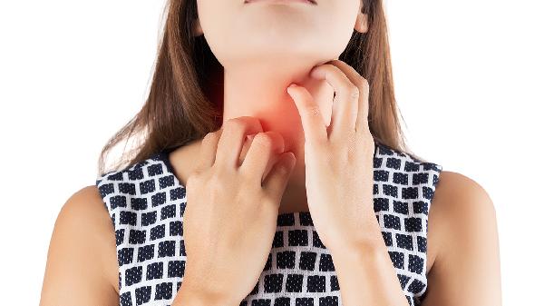 被小虫咬红肿怎么处理 3个处理方法消除被小虫咬红肿