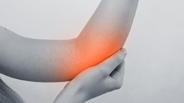 手臂向后翻转时肩膀疼怎么办