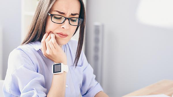 导致牙齿磨损的原因已找到 保护牙齿 建议从这3点做起