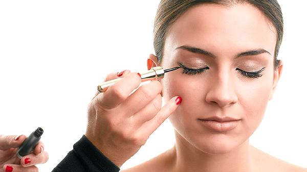 用眼过度眼睛又干又涩 小心是干眼症找上门 预防做好这5点