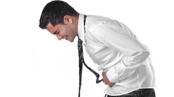 男人左下腹痛是怎么回事 揭秘4种常见原因