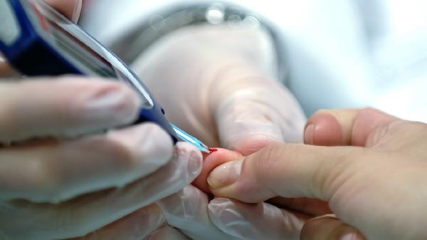 得了糖尿病性白内障怎么办