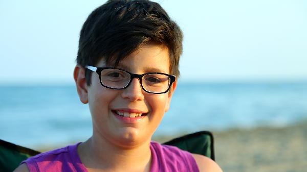 七个月宝宝肚脐眼里面黑色的东西是什么