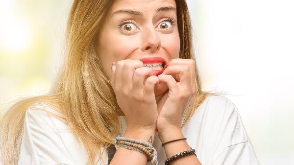 青少年患社交恐惧症的原因有哪些