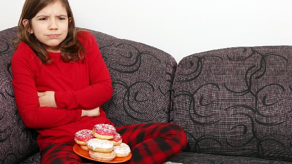 小孩发烧会肚子疼吗