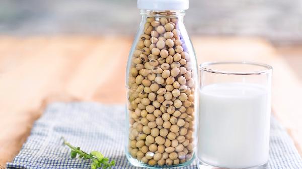 影响雌激素分泌 导致乳腺癌 女性朋友 真的要跟豆浆说再见