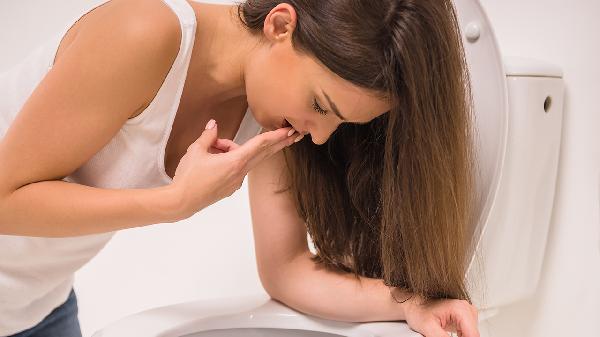 额窦炎会引起头疼反胃呕吐吗