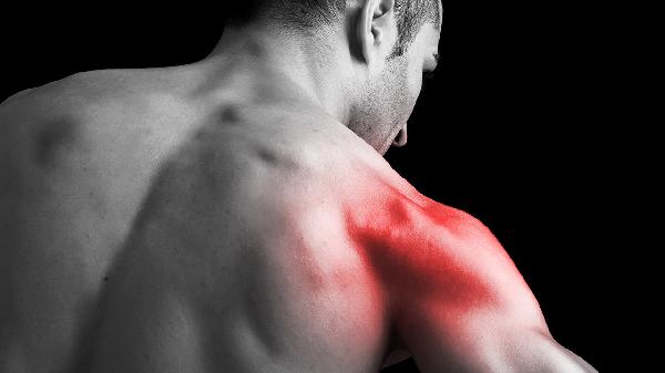 医生忠告:若手脚发麻颈肩痛 赶紧去检查 拖久易致不可逆的损伤