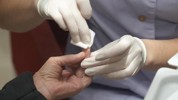 医生劝告:不想得糖尿病 要盯住血糖值 4种食物有助于稳定血糖