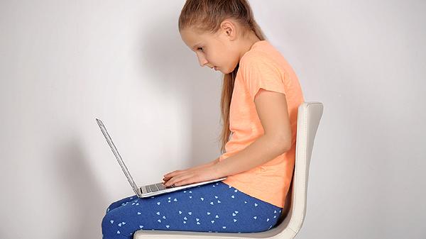 儿童脊柱裂的症状