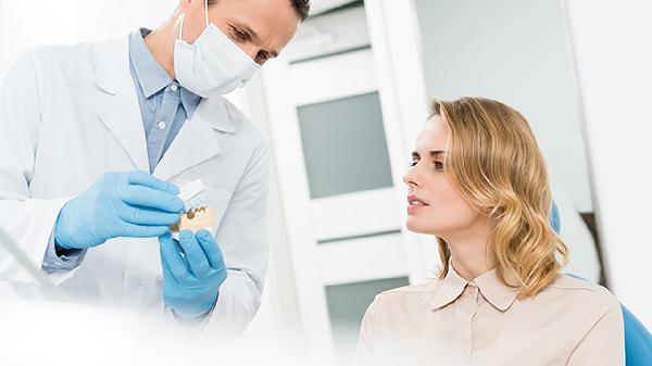 牙龈里有粘结剂 洗牙能洗掉吗