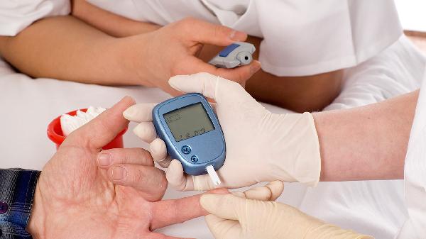 血糖高别置之不理 这几个后果你承担不起 需及时控制血糖