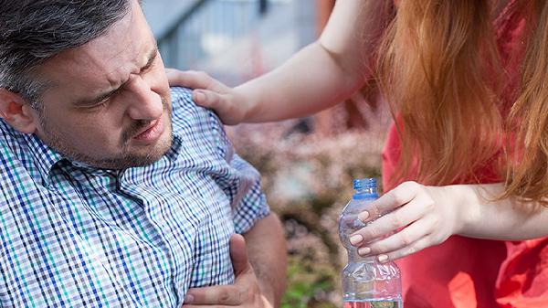 跳操的时候感觉胸闷吃了香蕉就好了