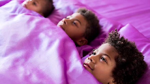 三岁宝宝睡觉出汗怎么回事