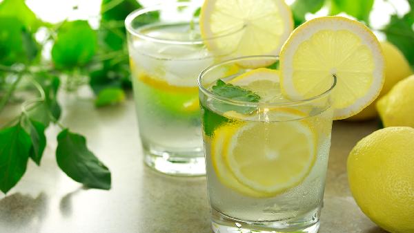 一喝水 尿就多 说明肾脏好 还是不好呢 答案很简单