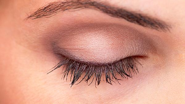 眼睛浮肿怎么消除 5个妙招教你消除鱼泡眼