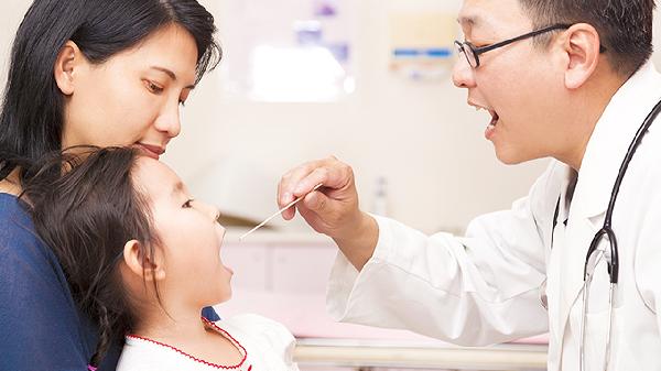 牙齿最后面的肉肿痛是怎么回事