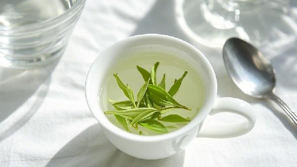 低血糖喝白糖绿茶有用吗